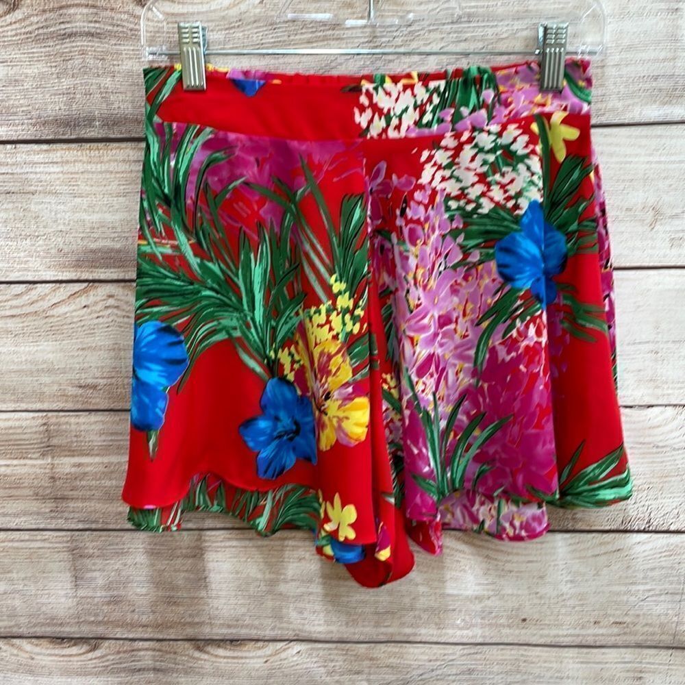 SHOW ME‎ YOUR MUMU CARLOS SWING SHORTS IN RED TROPICAL PRINT